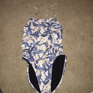 💛WHITE AND BLUE JOYLN SUIT💛